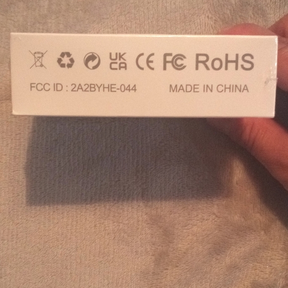 Earbuds - Picture 3 of 4